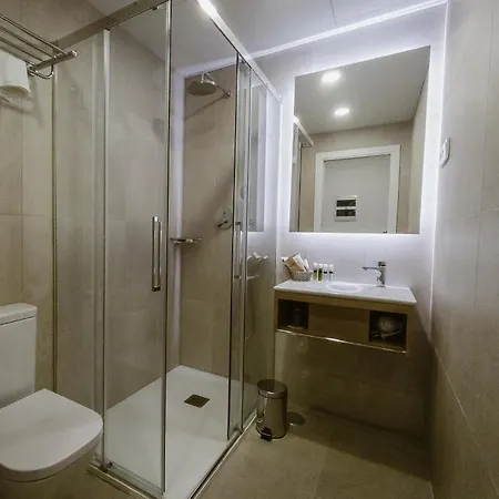 Otel Petit Palace Vargas 2*