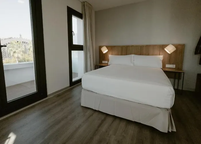 Petit Palace Vargas 2* 세비야