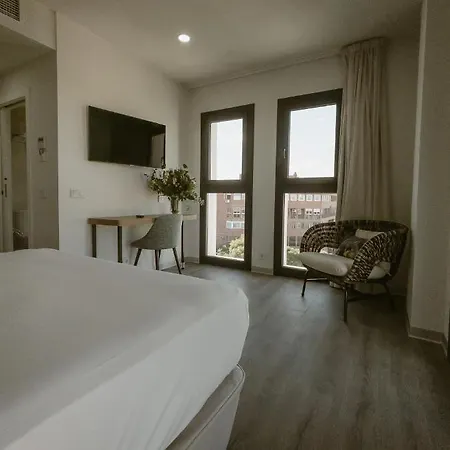 Petit Palace Vargas Hotel