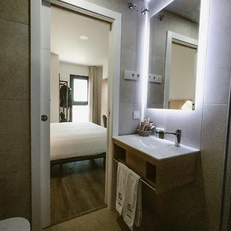 Petit Palace Vargas Отель 2*